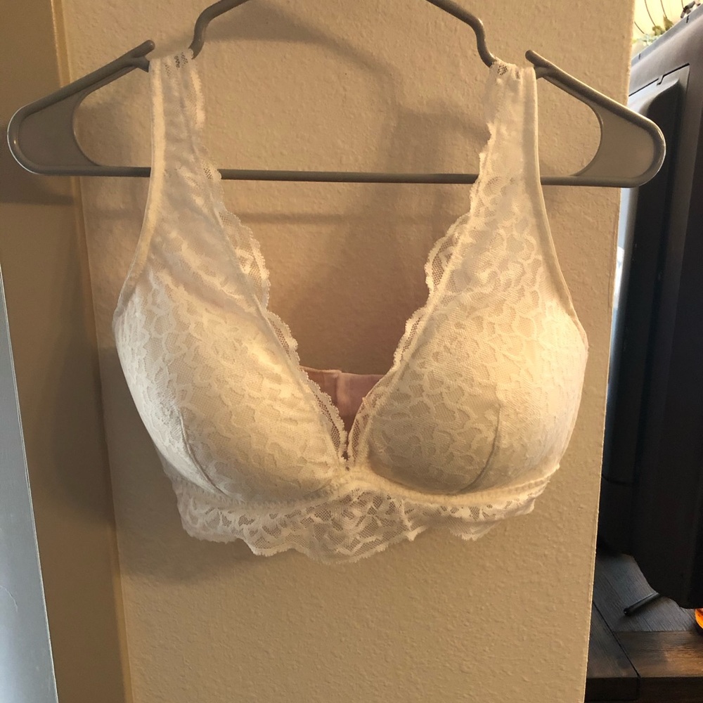 VS Pink Bralette - White lace